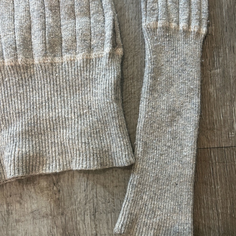 Y2K Mossimo Supply Co. Women's V-Neck Ribbed Henley Sweater - Heather Gray - Picture 2 of 6